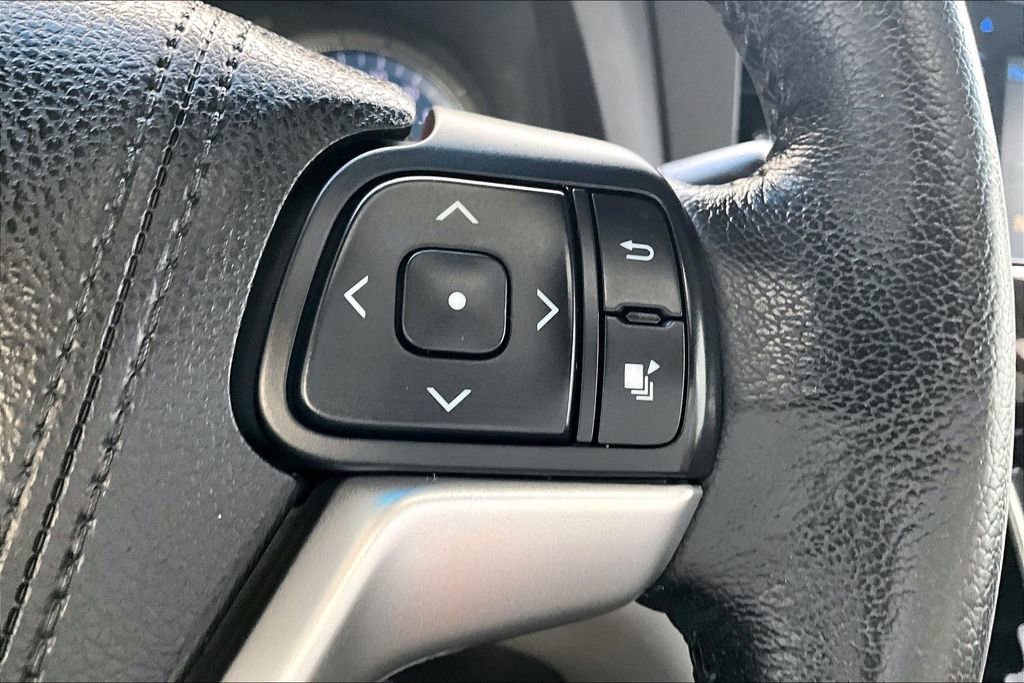 Used 2015 Toyota Sienna XLE w/ XLE Navigation Package image 13