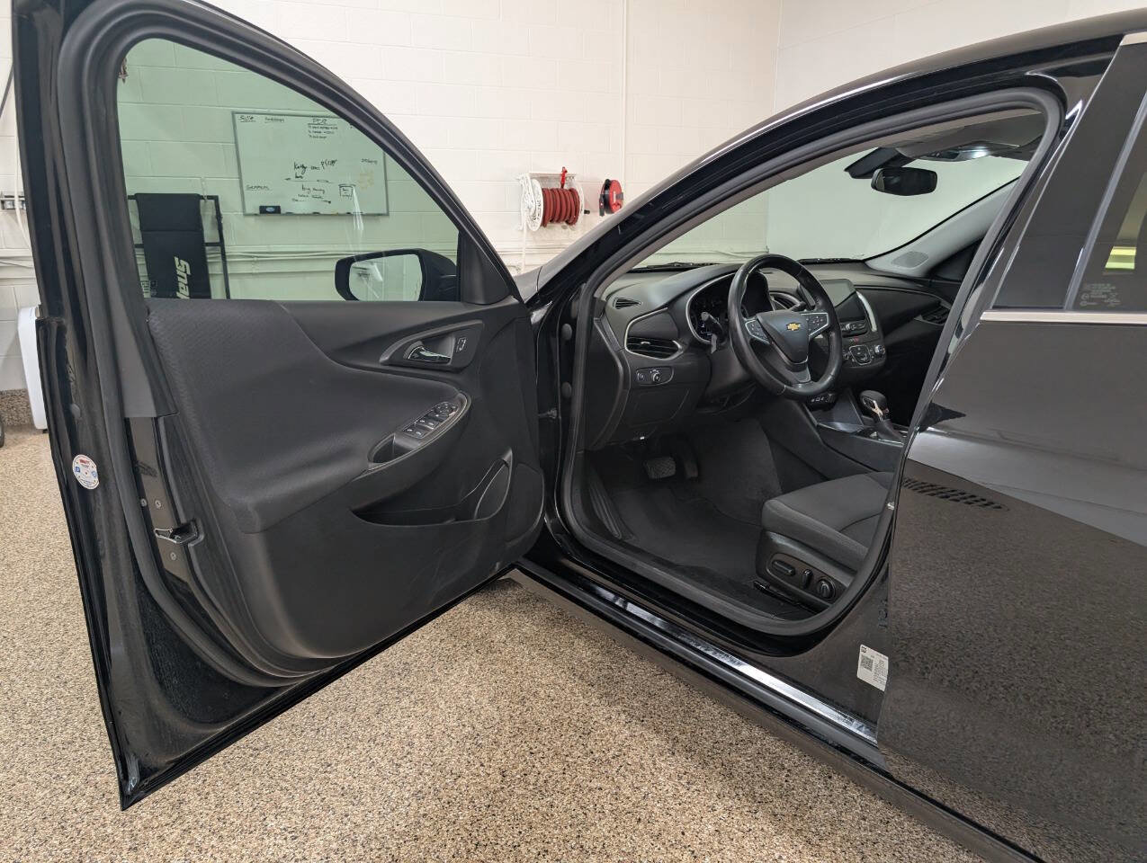 Used 2022 Chevrolet Malibu RS image 6