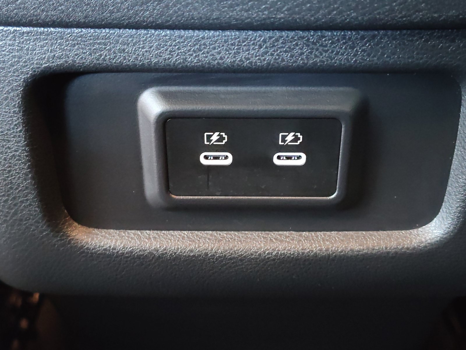 Certified 2026 Nissan Pathfinder SV FWD image 33