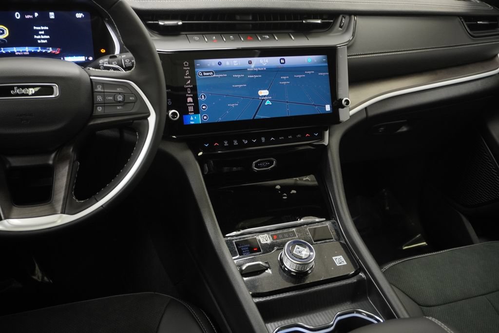New 2026 Jeep Grand Cherokee Altitude AWD/4WD image 20