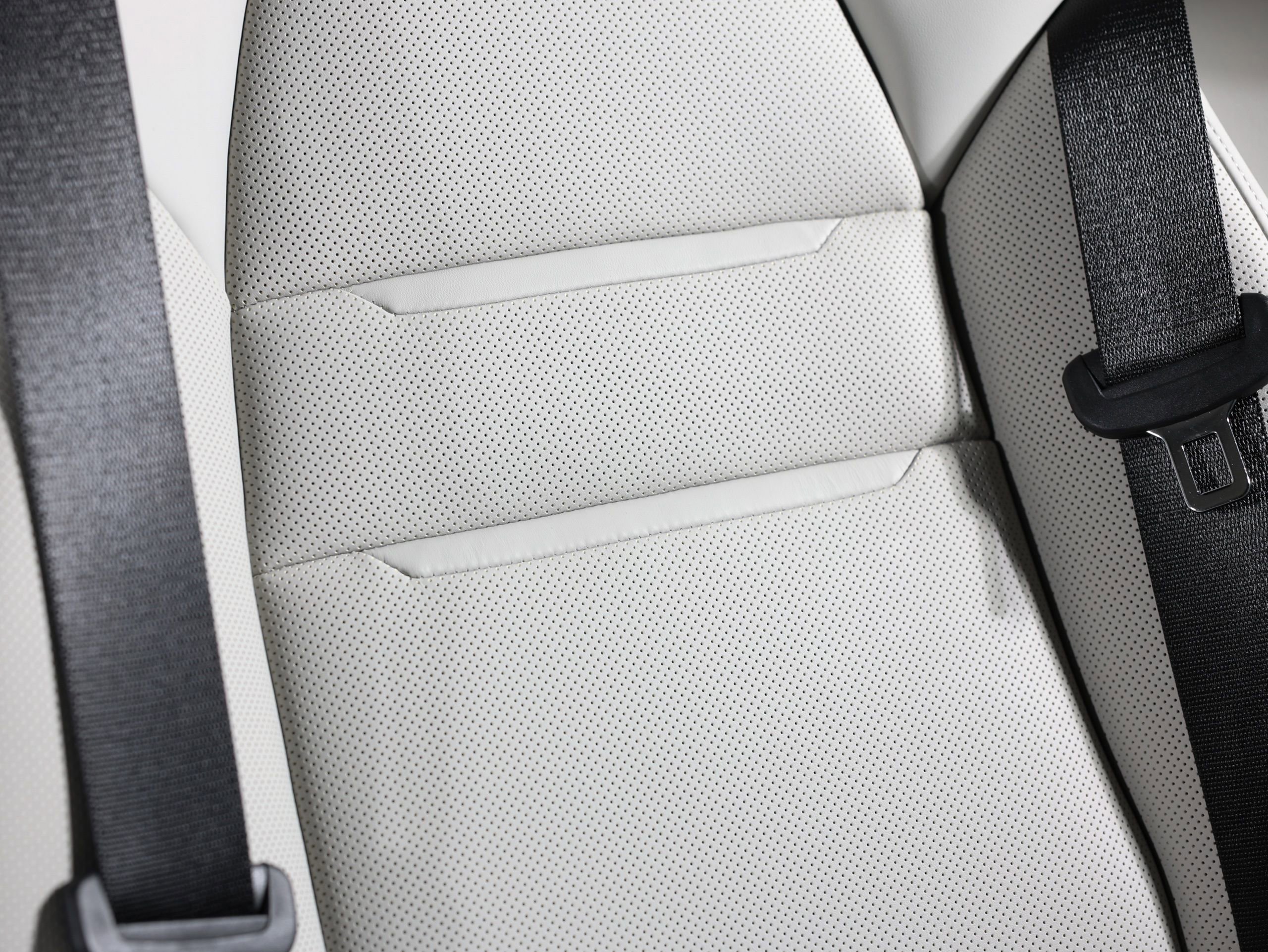 Used 2023 Porsche Panamera Turbo S image 40