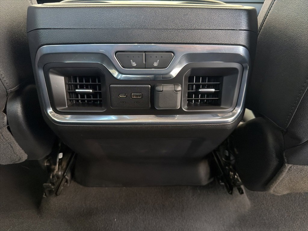 Used 2023 GMC Sierra 3500 SLT w/ SLT Premium Package image 31