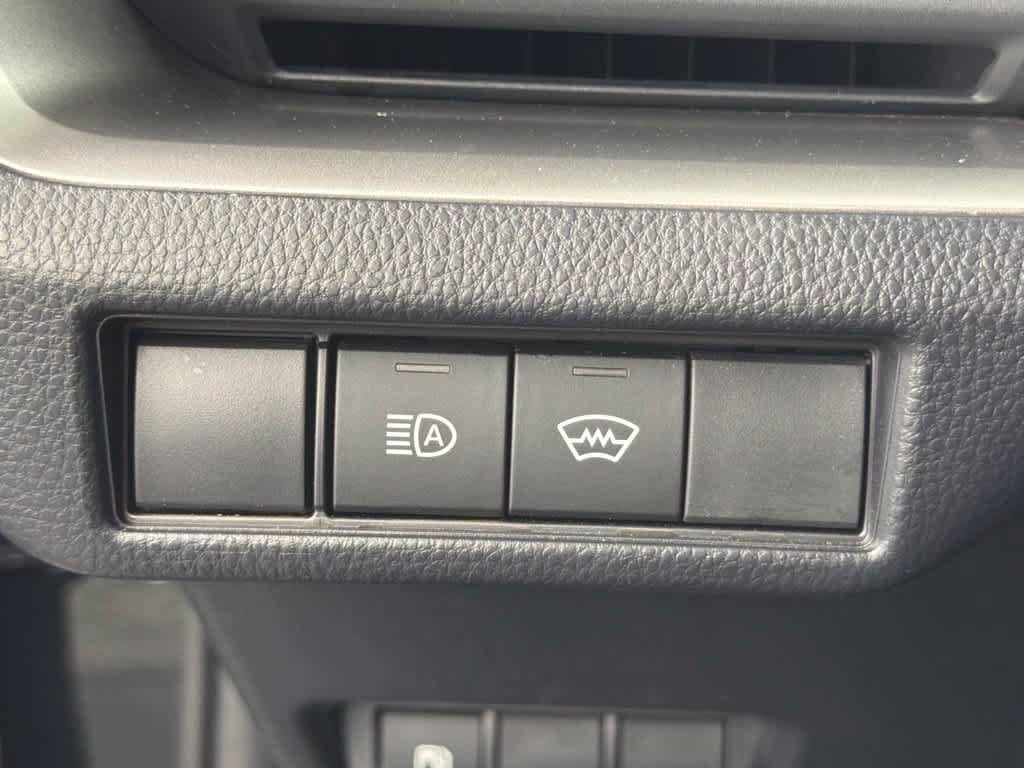 Used 2026 Toyota Prius LE FWD image 28