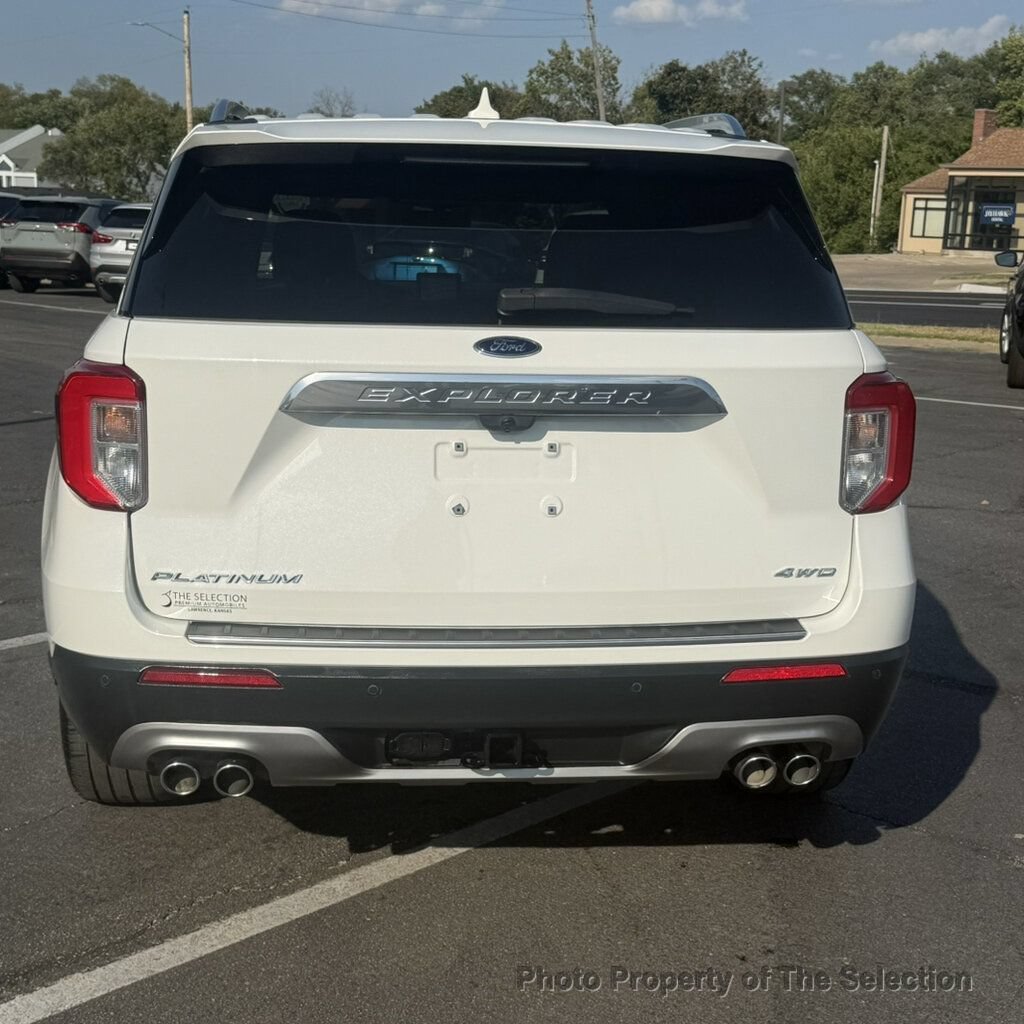 Used 2021 Ford Explorer Platinum w/ Equipment Group 601A AWD/4WD image 13