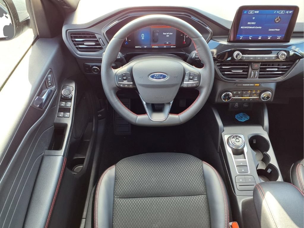 Used 2025 Ford Escape ST-Line Select AWD/4WD image 13