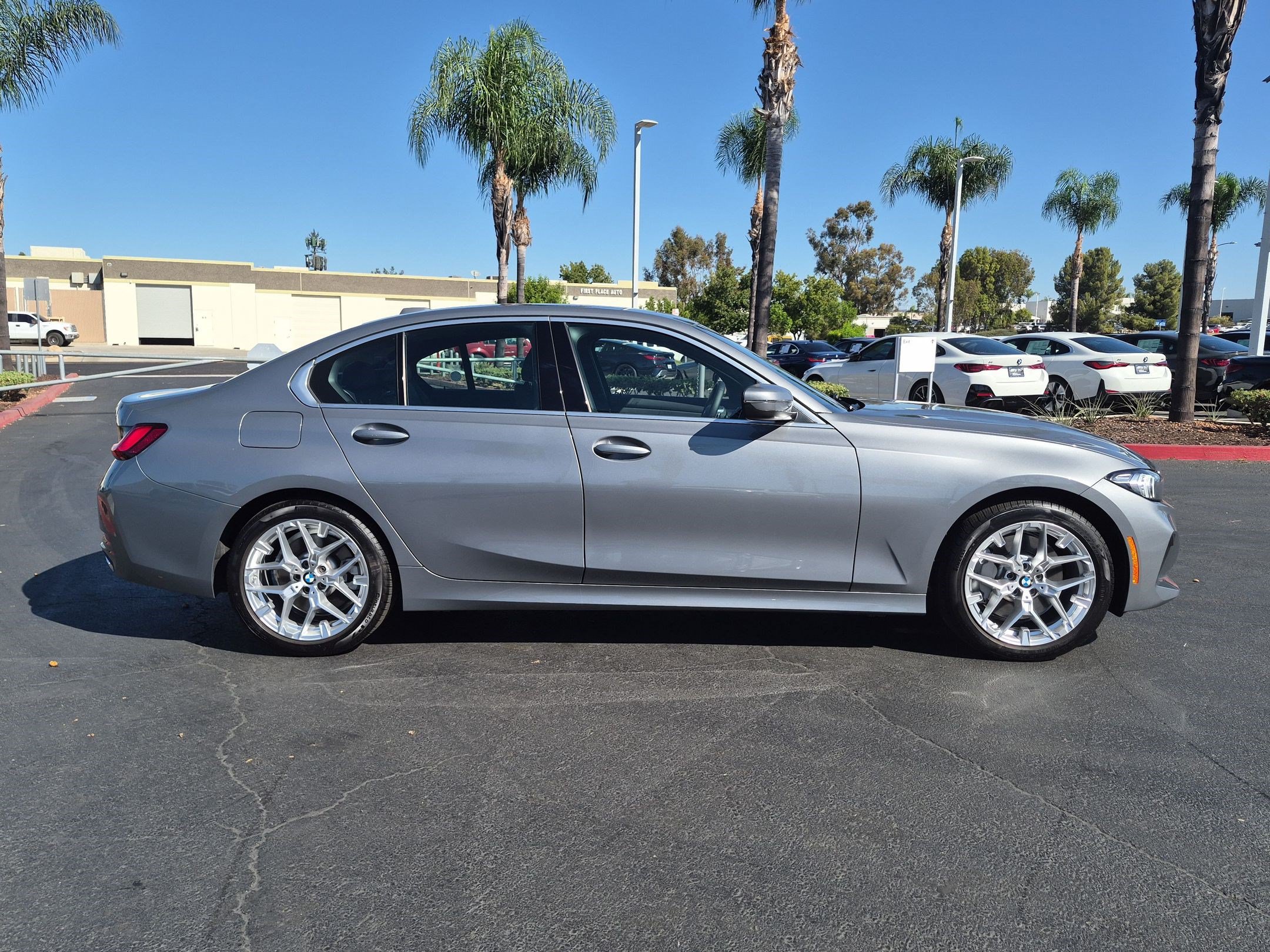 Used 2026 BMW 330i Sedan w/ Premium Package RWD image 11