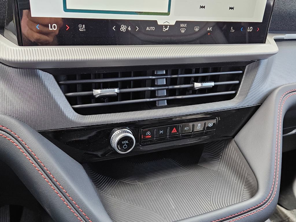 New 2026 Ford Explorer ST-Line w/ ST-Line Street Pack RWD image 28