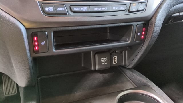 Used 2022 Honda Pilot Sport image 31