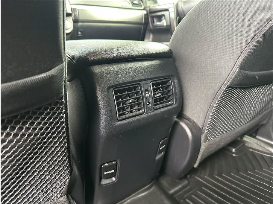 Used 2018 Toyota 4Runner TRD Off-Road AWD/4WD image 17