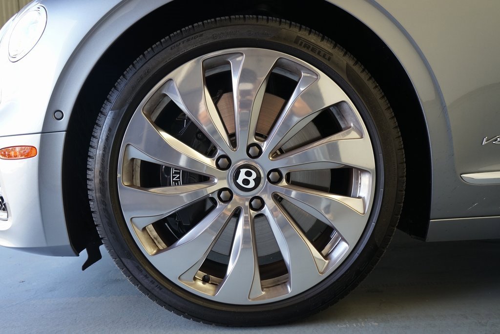 Used 2021 Bentley Flying Spur V8 image 36