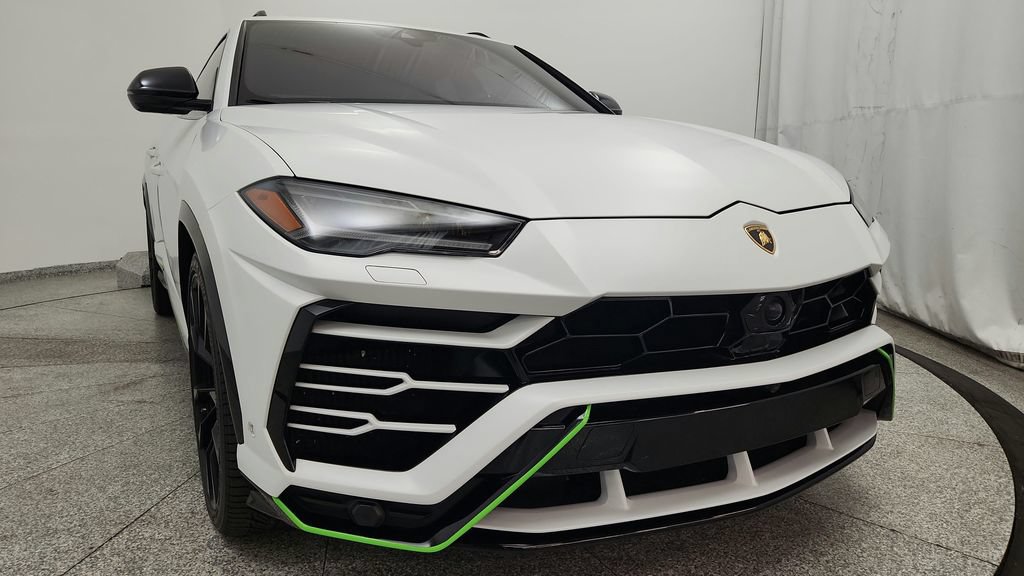 Used 2020 Lamborghini Urus AWD/4WD image 11