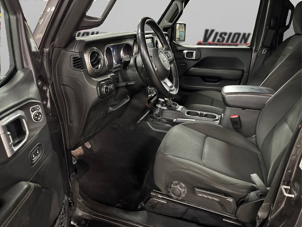 Used 2018 Jeep Wrangler Unlimited Sahara image 9