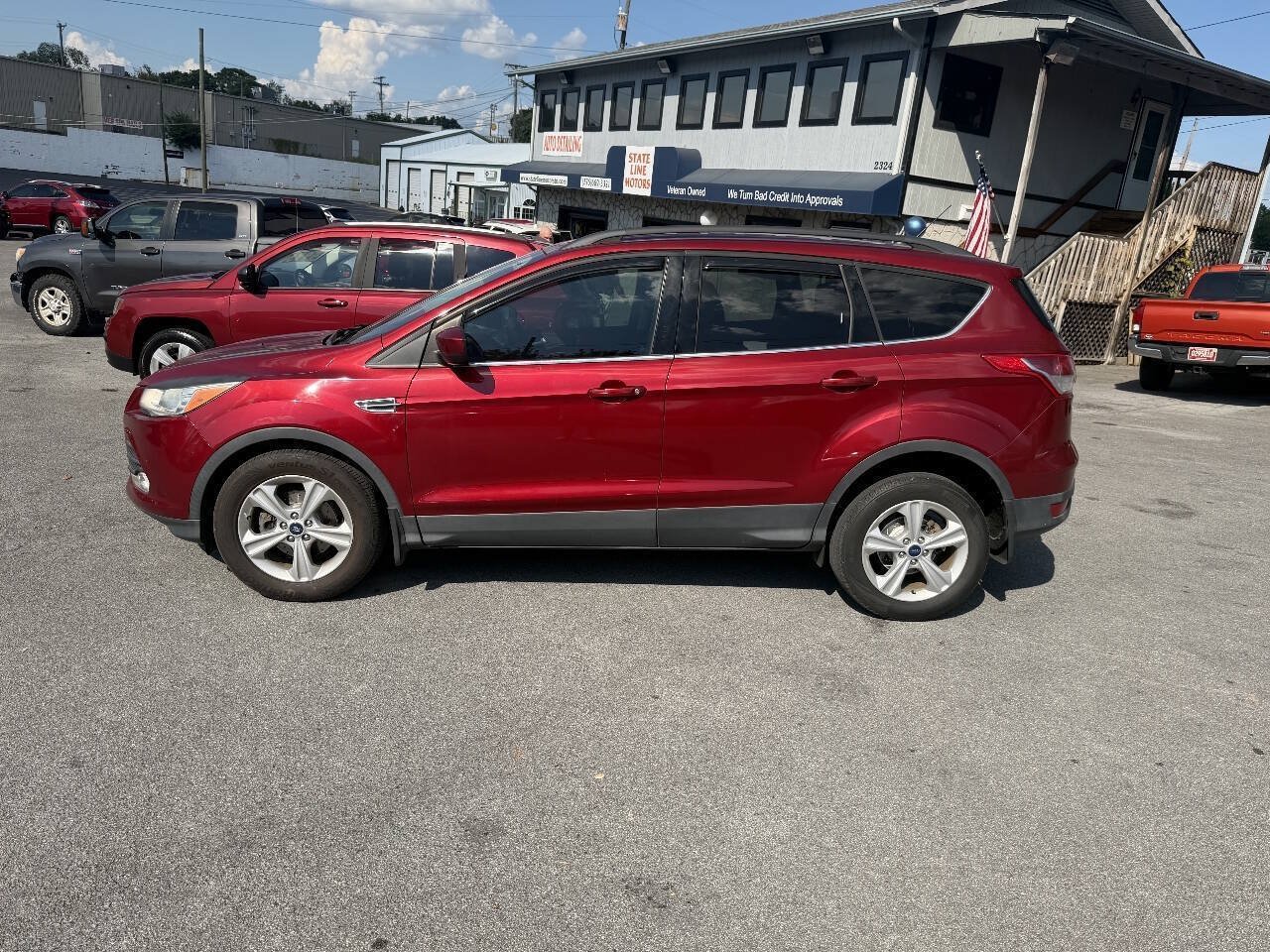 Used 2014 Ford Escape SE w/ Equipment Group 201A FWD image 1
