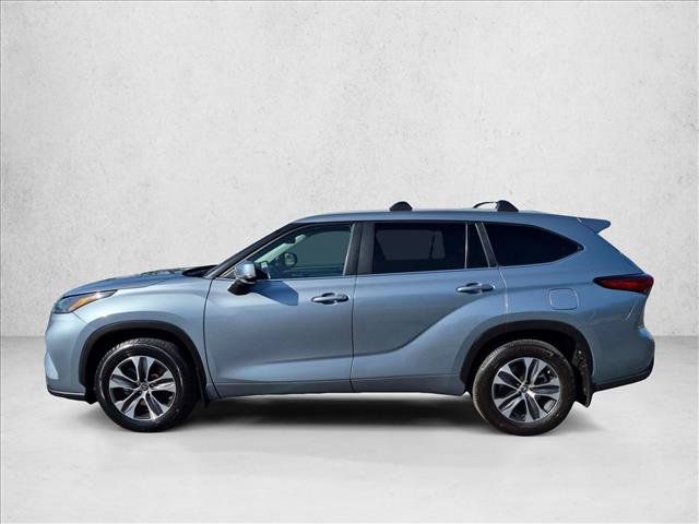 Used 2023 Toyota Highlander XLE FWD image 9