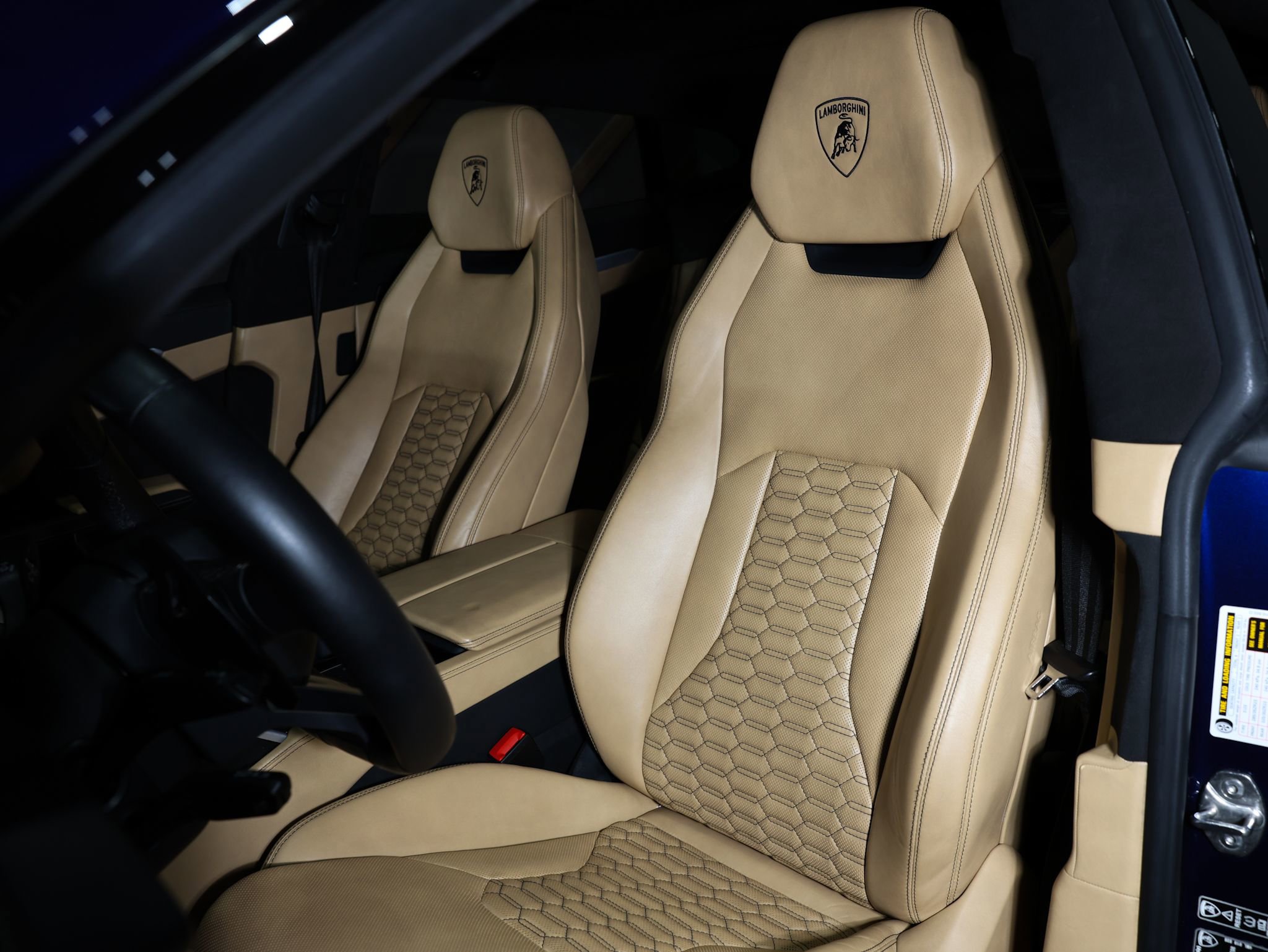 Used 2019 Lamborghini Urus image 5