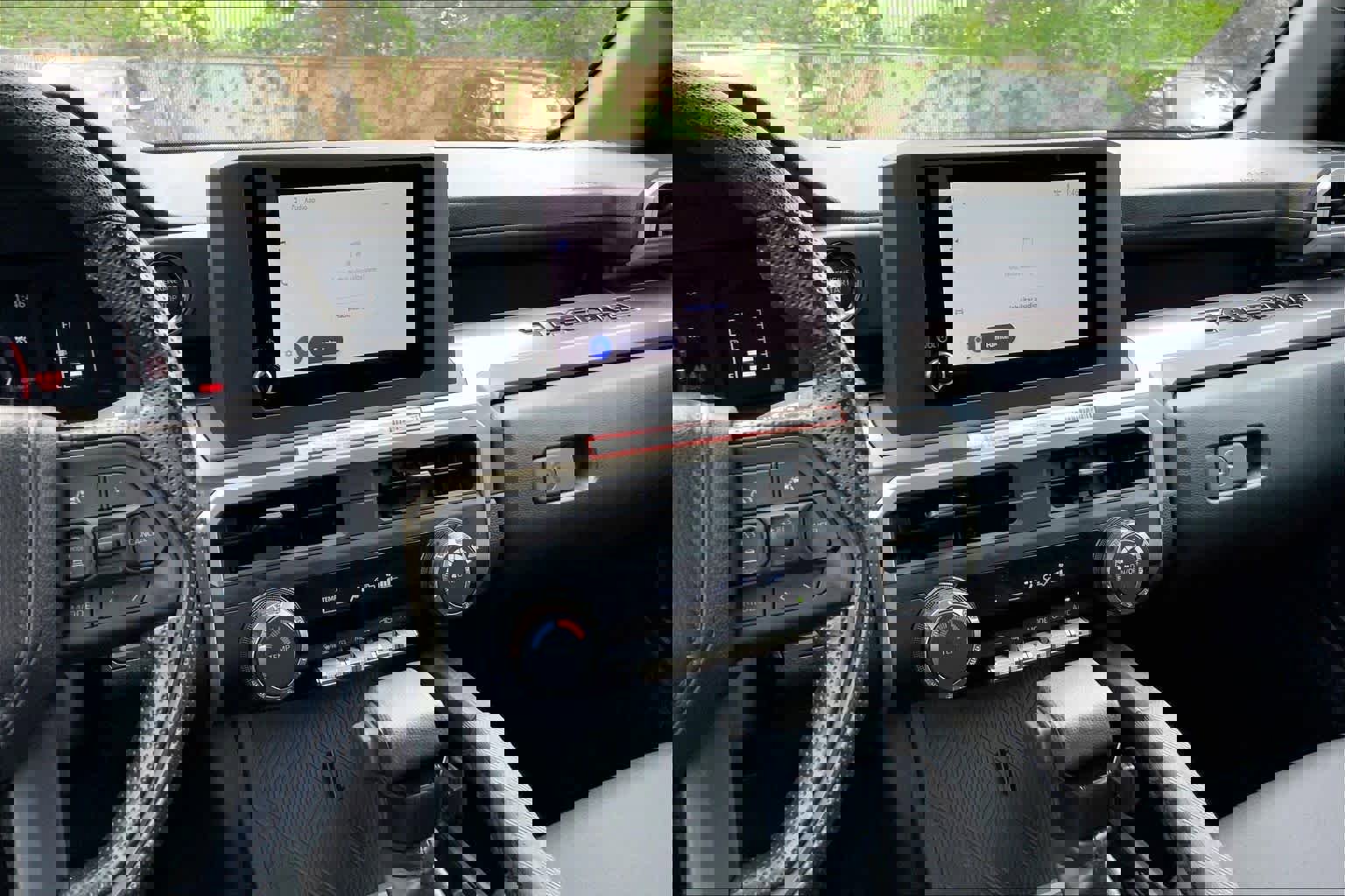 Used 2025 Toyota Tacoma SR5 image 7