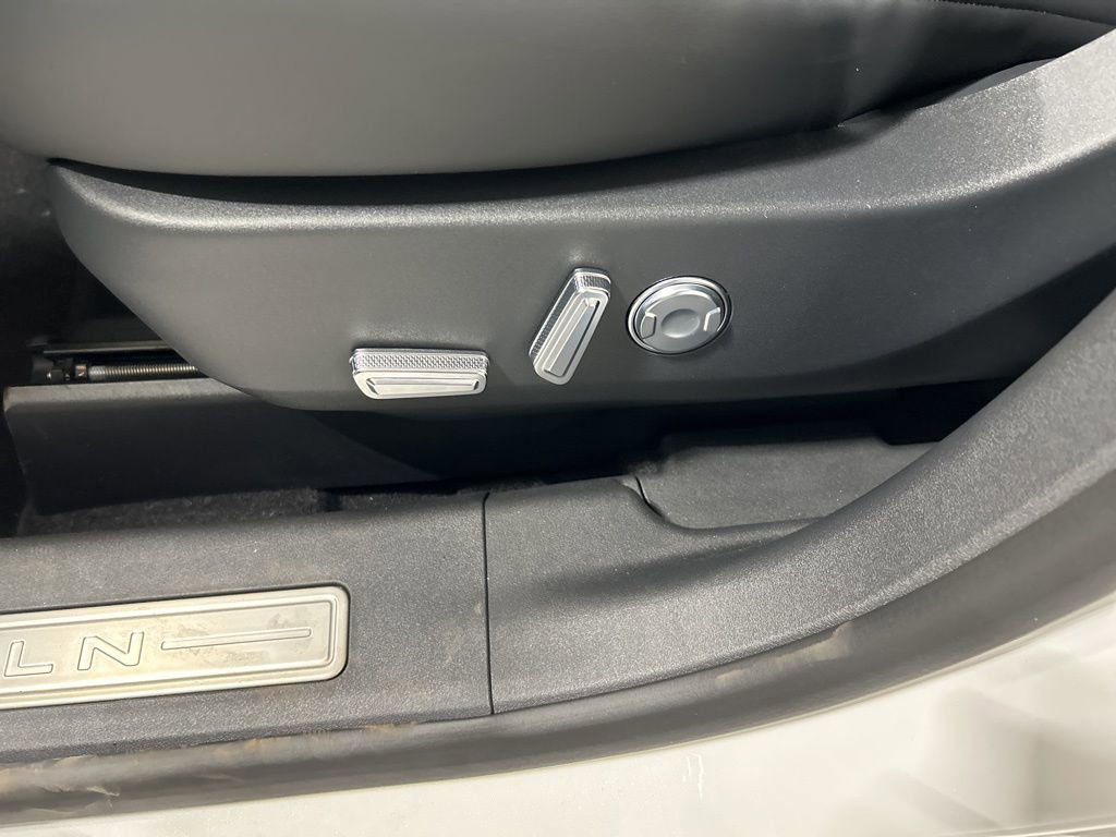 New 2026 Lincoln Nautilus Premier w/ Equipment Group 102A image 10