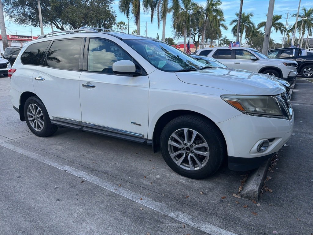 Used 2014 Nissan Pathfinder SL w/ SL Tech Package image 4