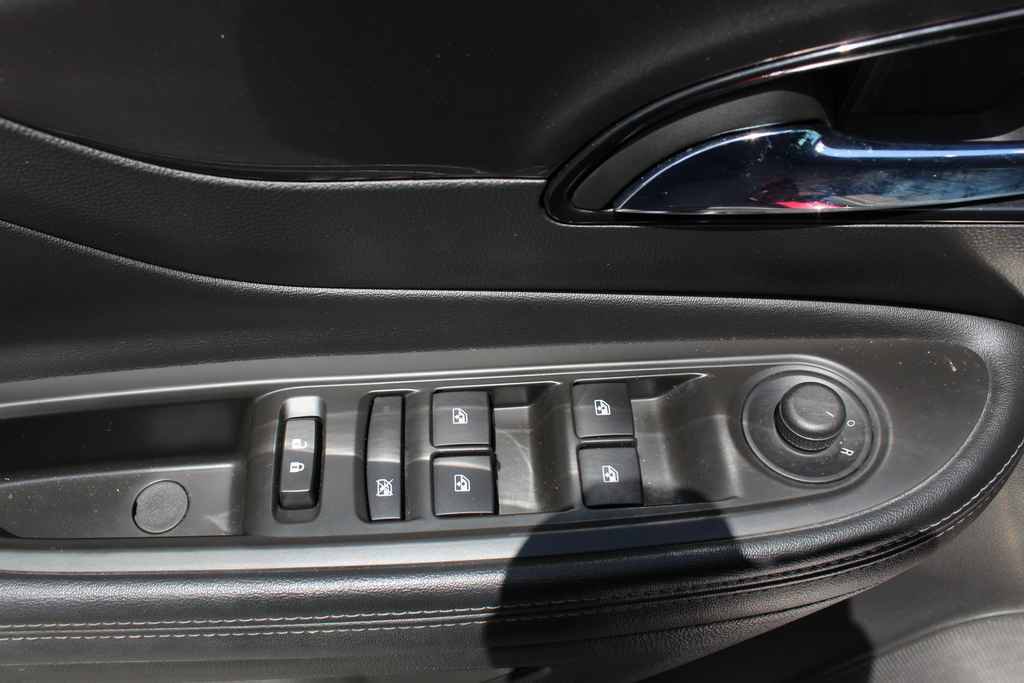 Used 2019 Buick Encore Preferred AWD/4WD image 12