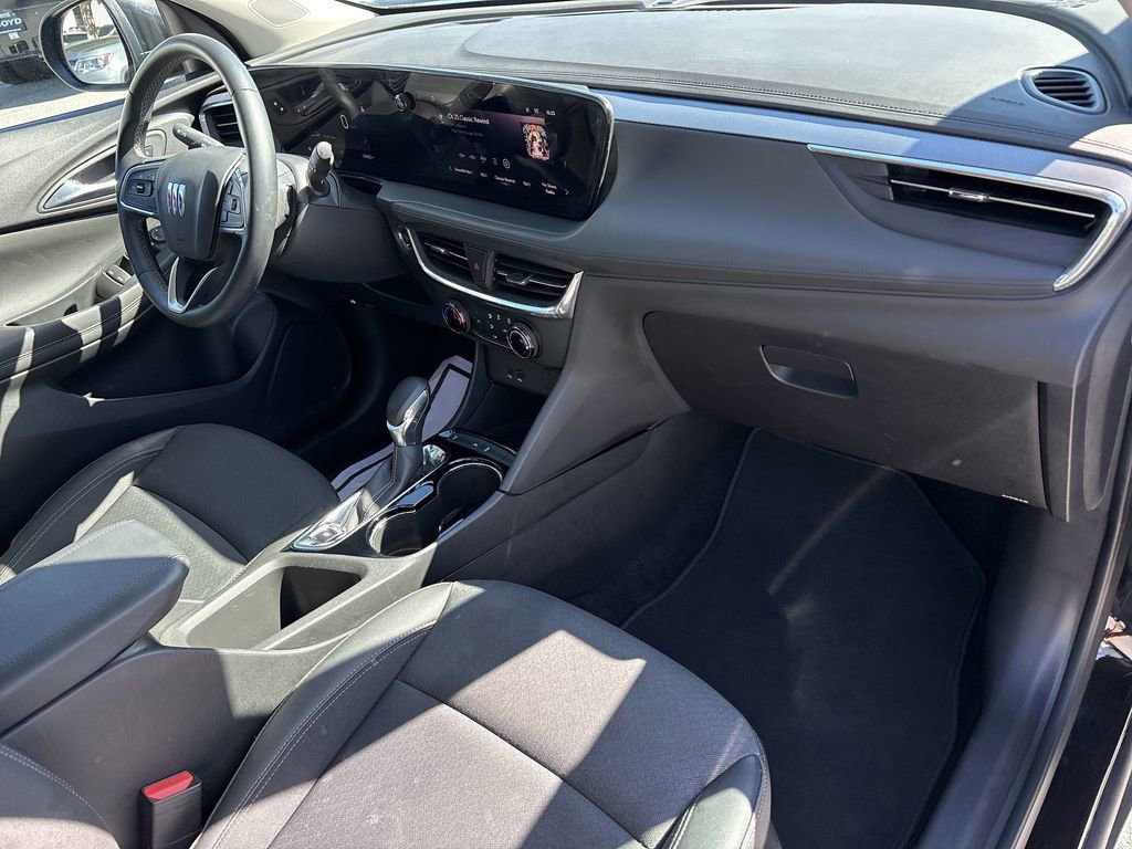 Used 2025 Buick Encore GX Preferred FWD image 28