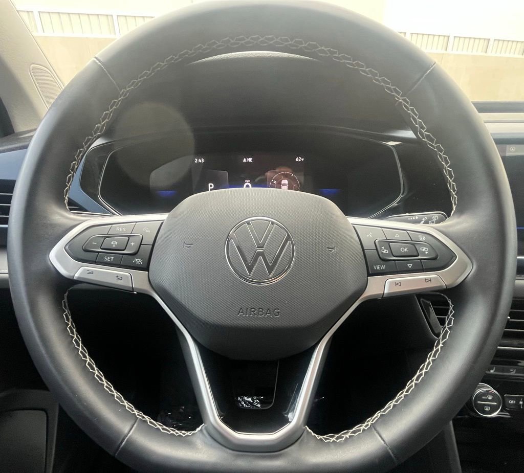 Certified 2024 Volkswagen Taos SE w/ MDO Package FWD image 9