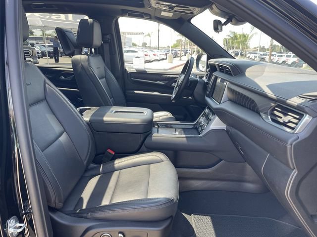 Used 2023 GMC Yukon XL Denali w/ Denali Reserve Package AWD/4WD image 30