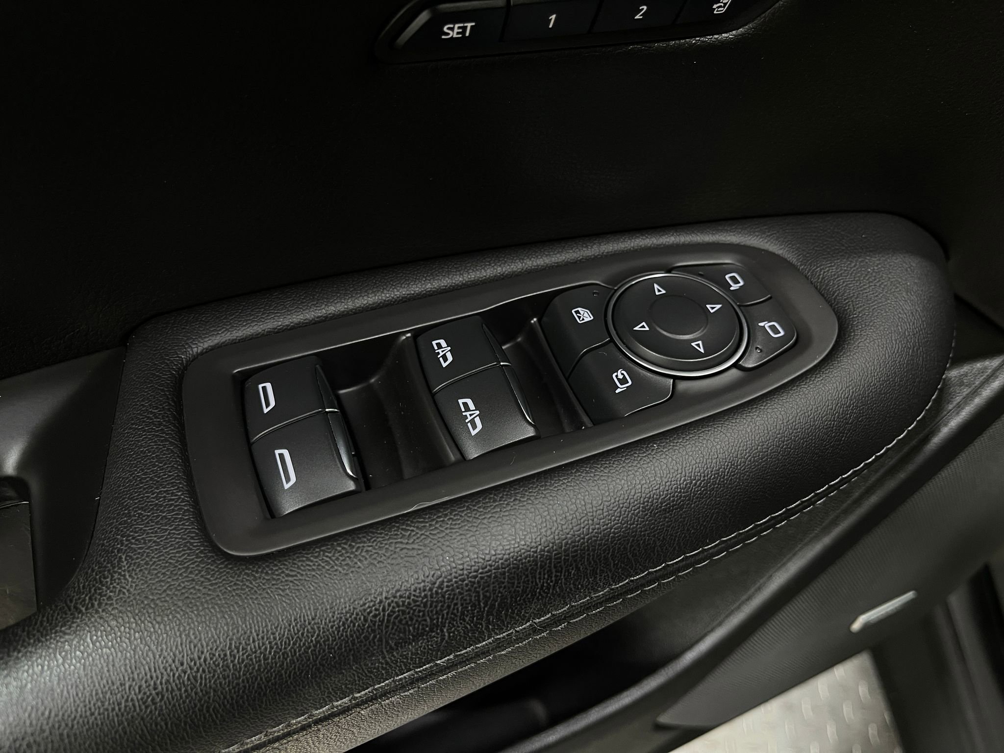 Used 2020 Cadillac XT5 Sportv w/ LPO, Floor Liner Package image 16