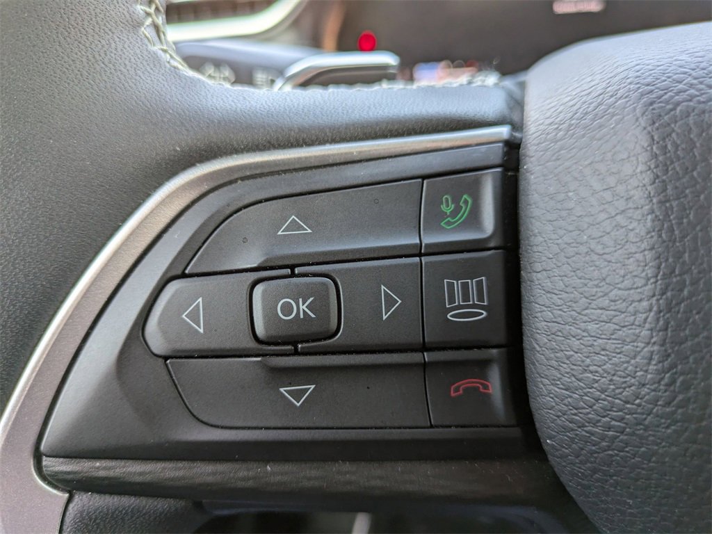 Used 2024 Jeep Grand Cherokee L Laredo image 22