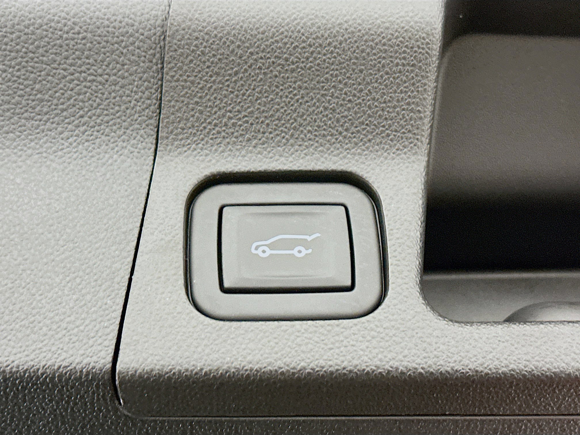 Used 2023 GMC Acadia SLE w/ Driver Convenience Package image 32