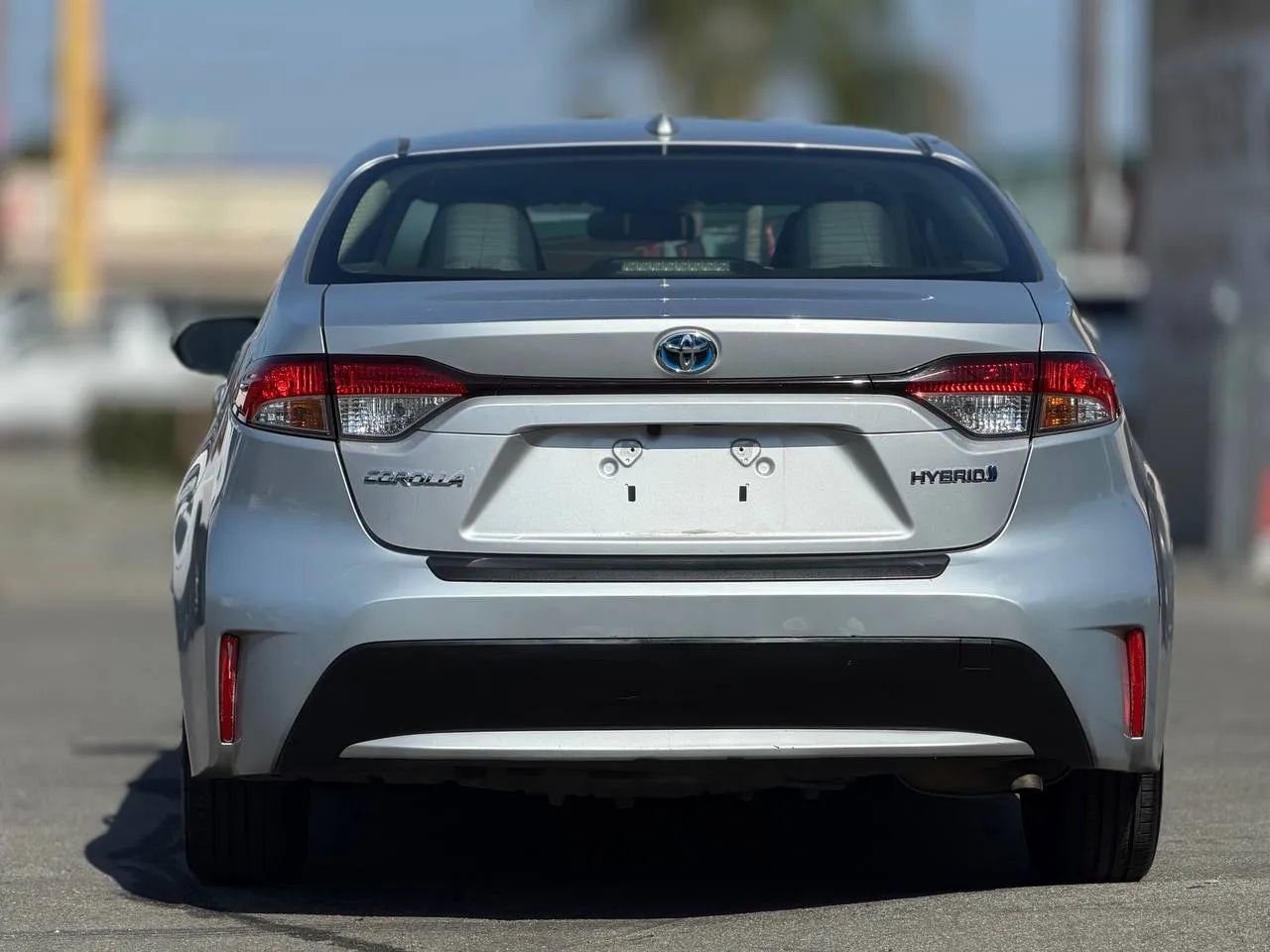 Used 2020 Toyota Corolla LE w/ Carpet Mat Package (TMS) FWD image 12