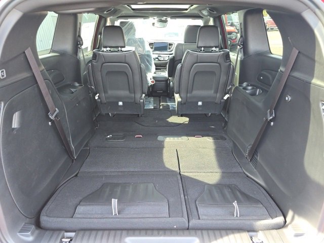 New 2026 Chrysler Pacifica Limited w/ S Appearance Package image 25