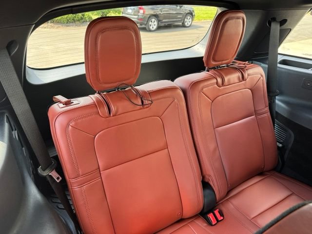 Used 2025 Lincoln Aviator Reserve w/ Equipment Group 201A AWD/4WD image 34