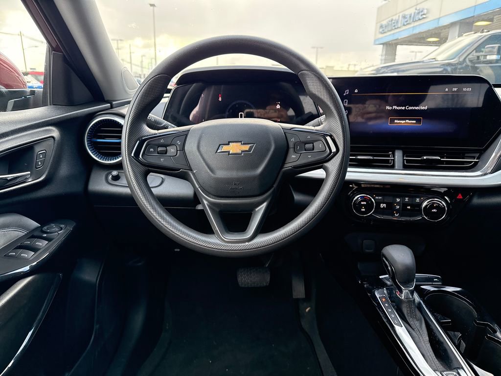 Used 2025 Chevrolet Trax LT image 16