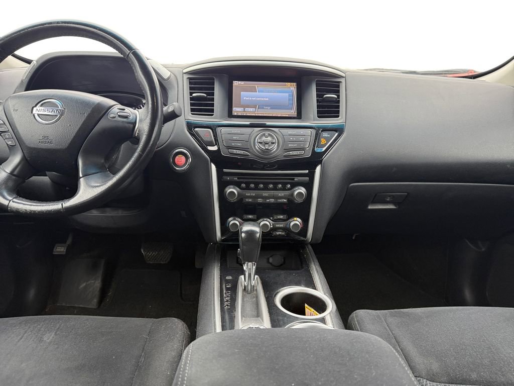 Used 2014 Nissan Pathfinder SV image 10