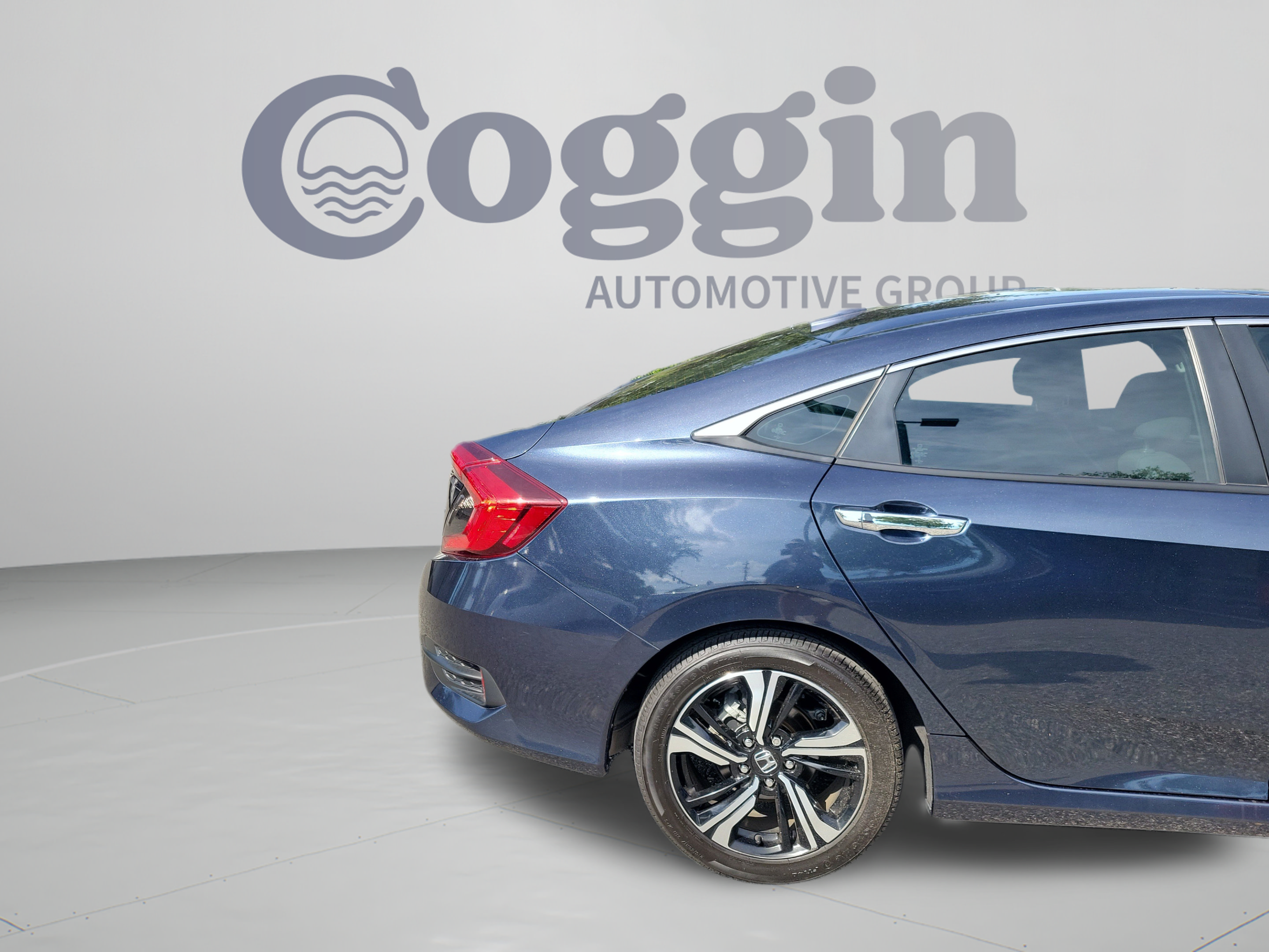 Used 2017 Honda Civic Touring image 31