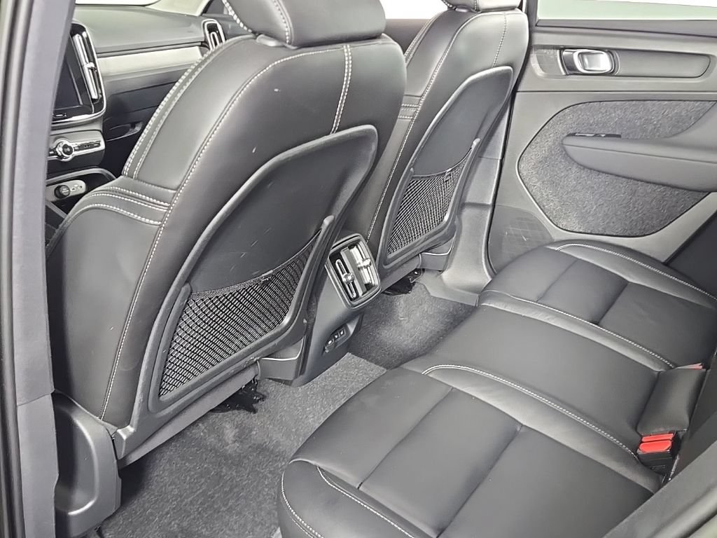 Certified 2023 Volvo XC40 B5 Plus w/ Driver Assist Package AWD/4WD image 19