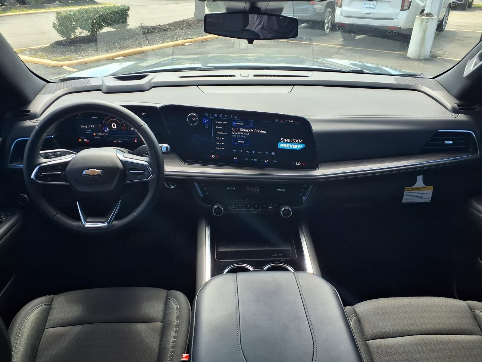 Used 2025 Chevrolet Suburban LS image 3