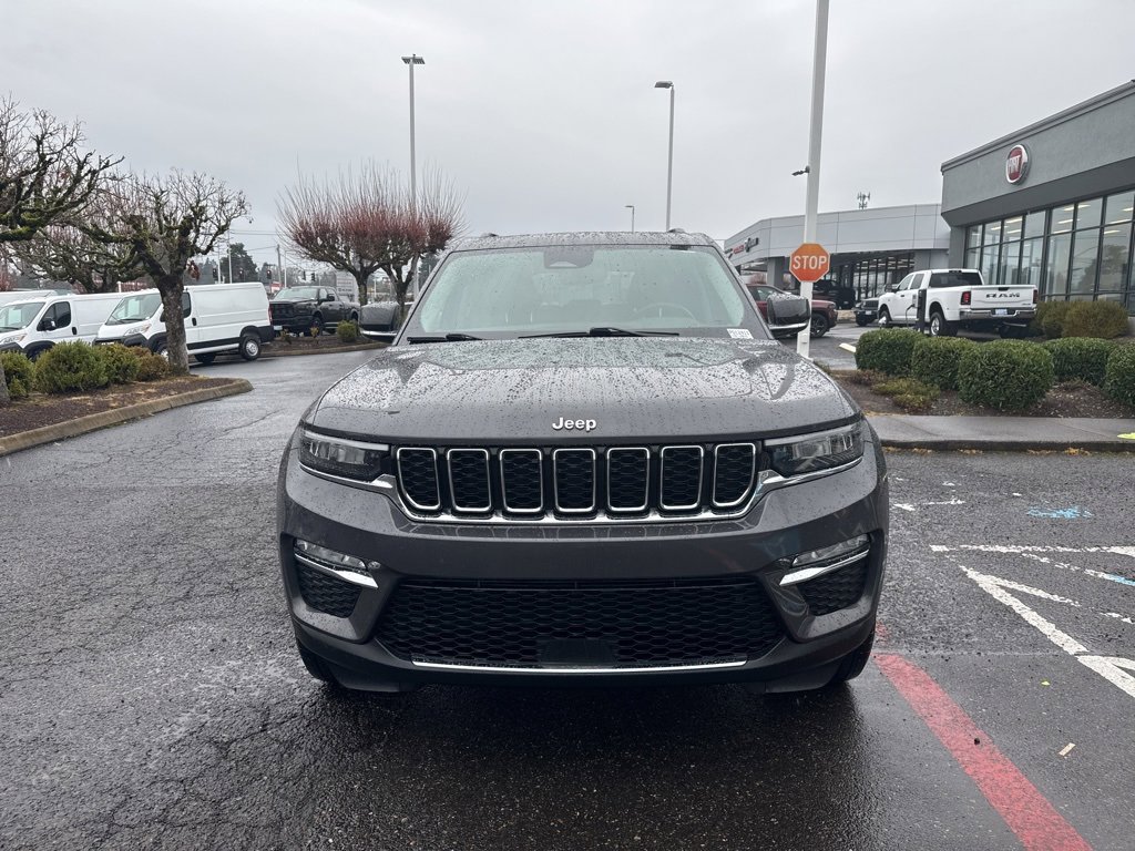 Used 2022 Jeep Grand Cherokee Limited image 2