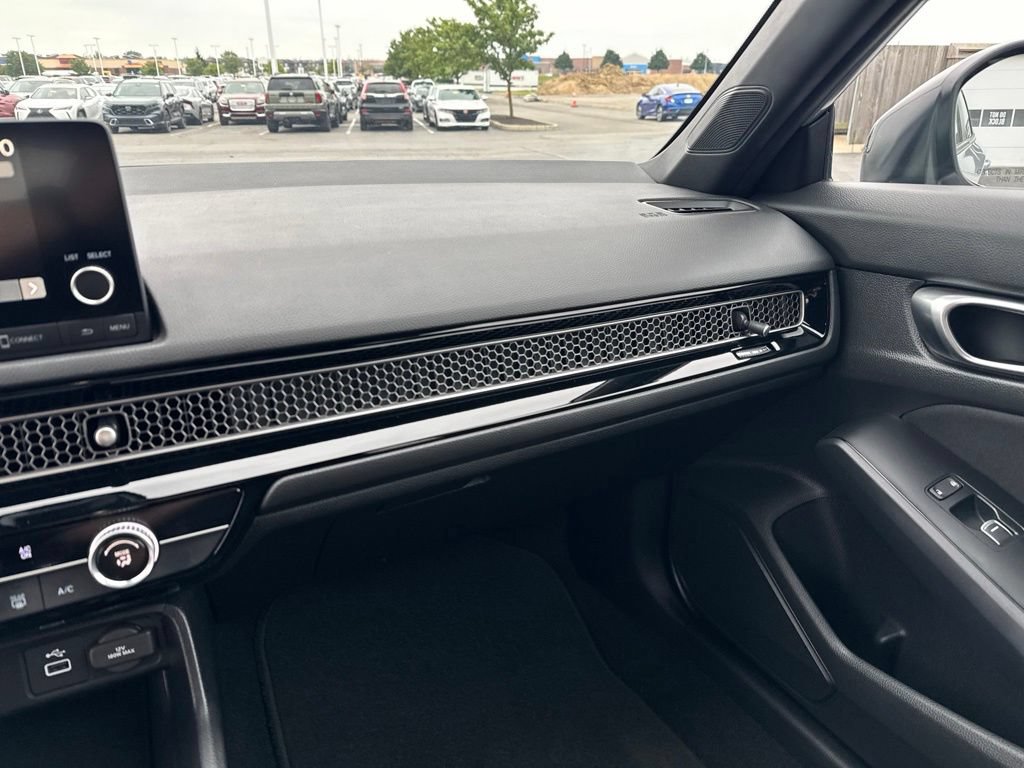 Used 2023 Honda Civic Sport image 25