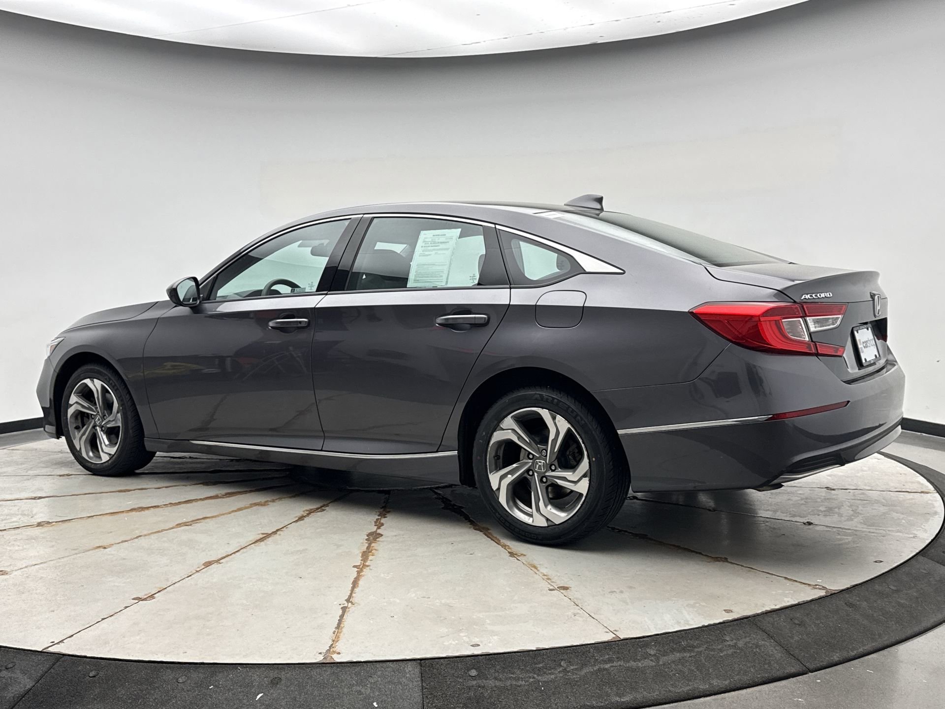 Used 2020 Honda Accord EX image 3