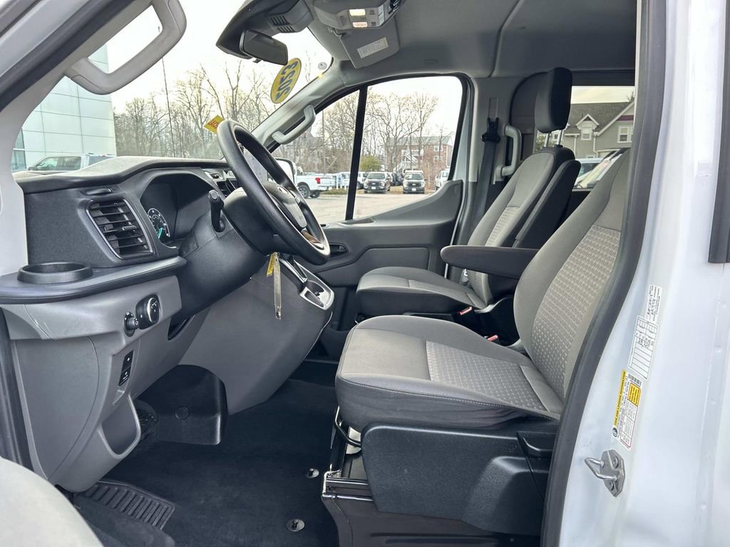 Used 2023 Ford Transit 350 XLT image 11