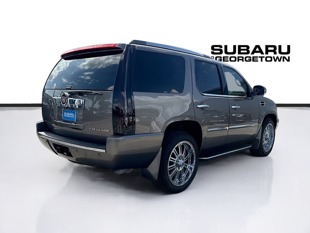 Used 2014 Cadillac Escalade Luxury AWD/4WD image 7