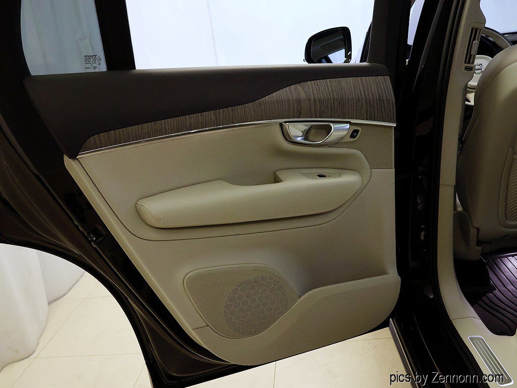 Used 2024 Volvo XC90 B6 Plus w/ Protection Package Premier AWD/4WD image 28