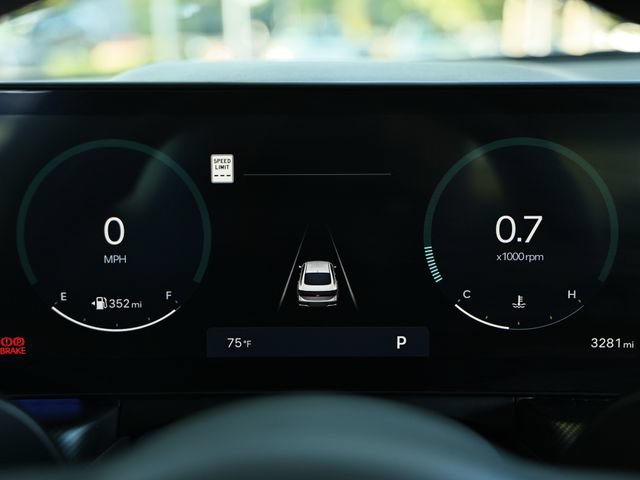 Certified 2025 Hyundai Sonata N Line FWD image 31