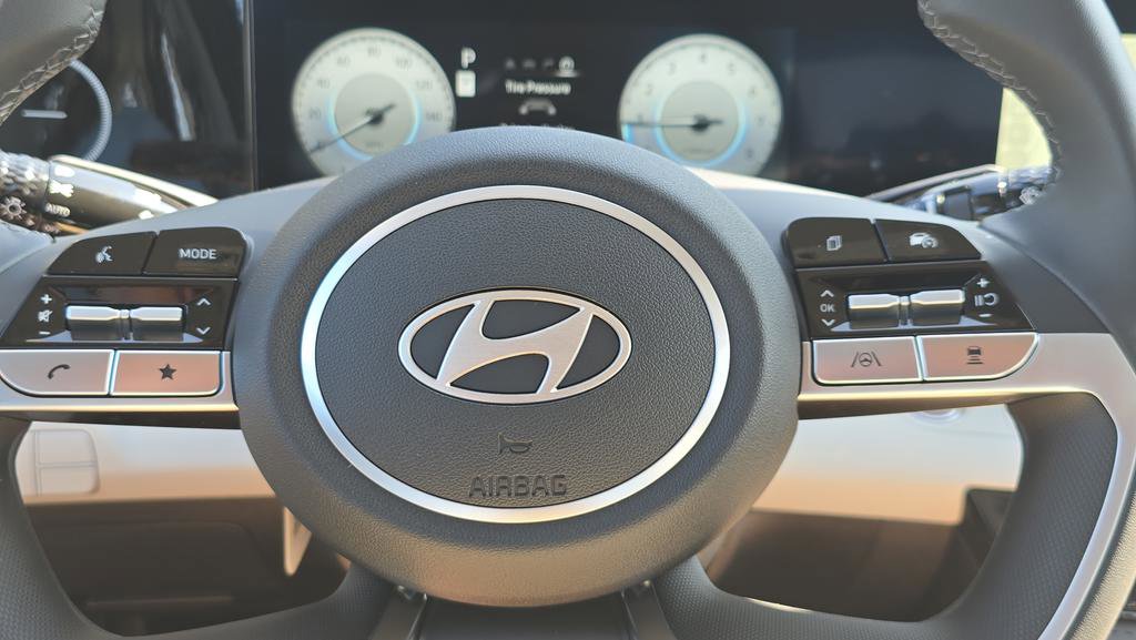 New 2026 Hyundai Elantra Limited FWD image 12