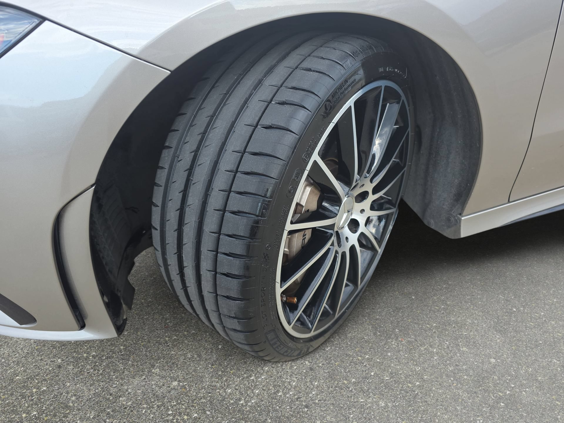 Used 2020 Mercedes-Benz CLA 35 AMG 4MATIC image 31