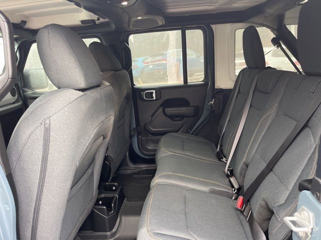 Used 2025 Jeep Wrangler Sport image 12