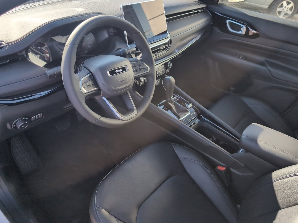 New 2026 Jeep Compass Limited image 9