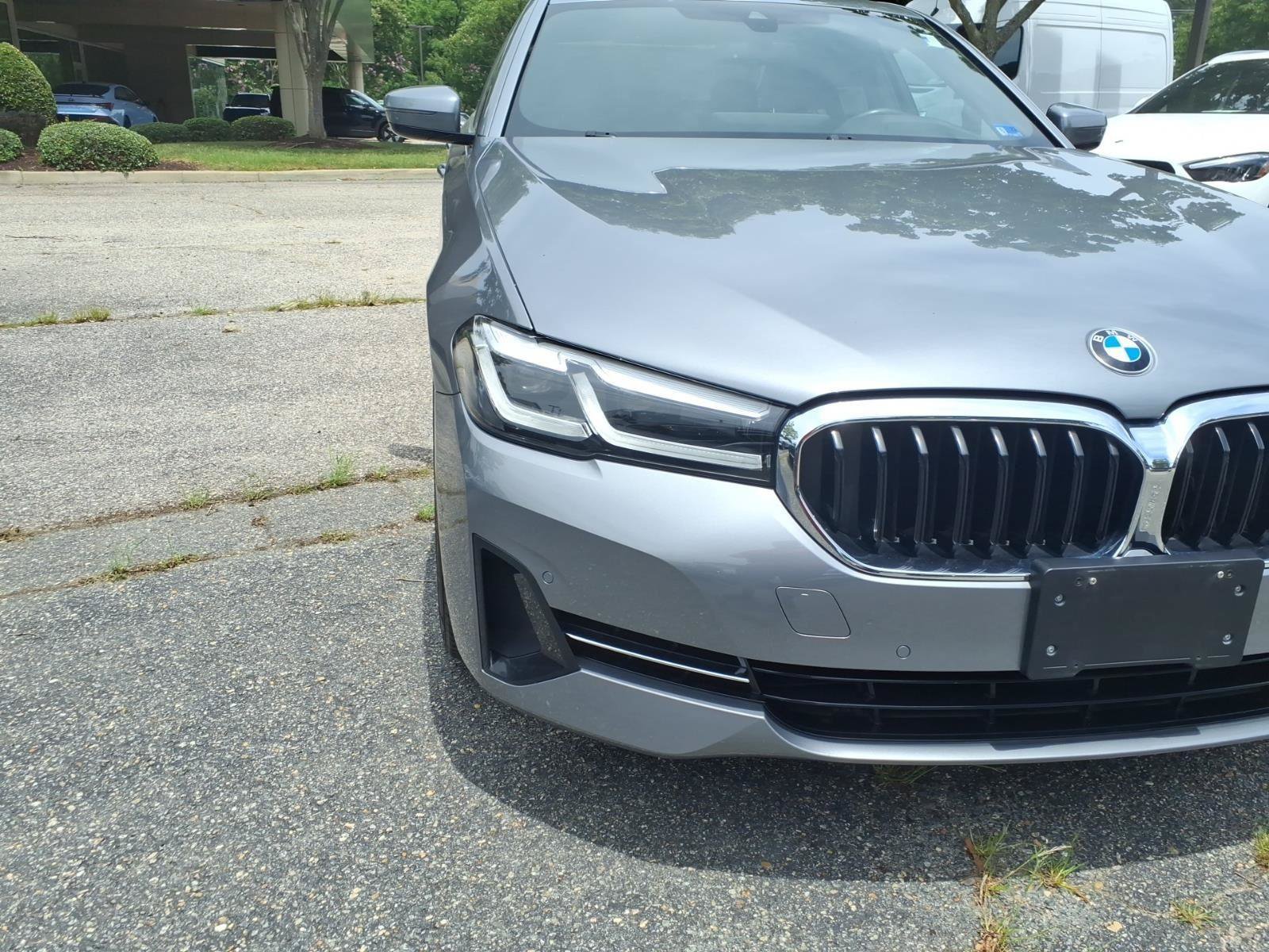 Used 2023 BMW 530i w/ Executive Package RWD image 3