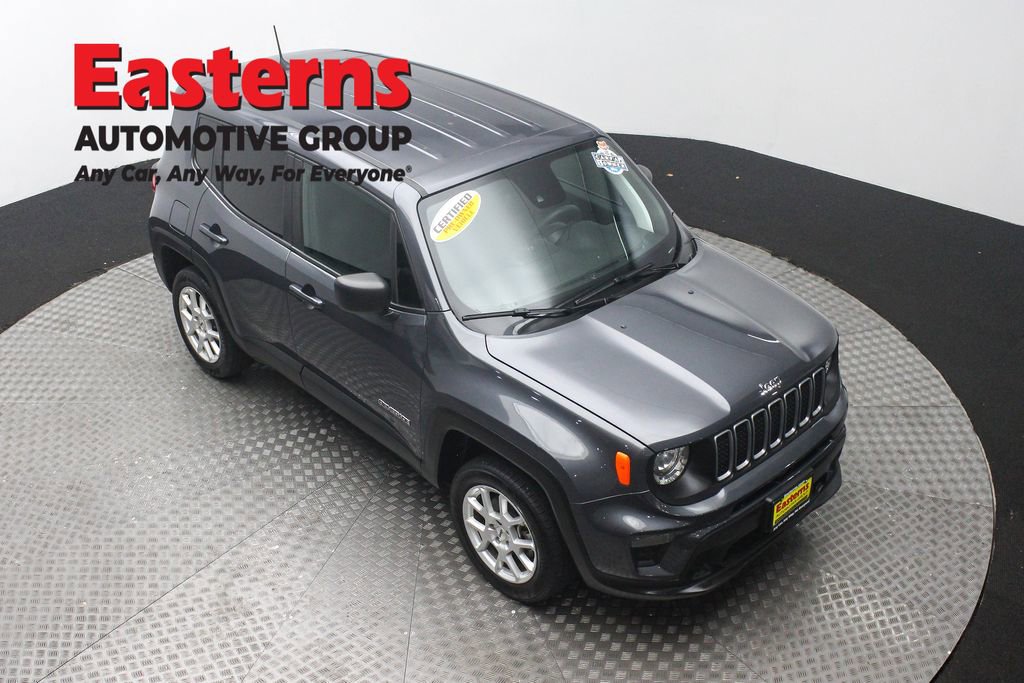 Used 2023 Jeep Renegade Latitude image 3